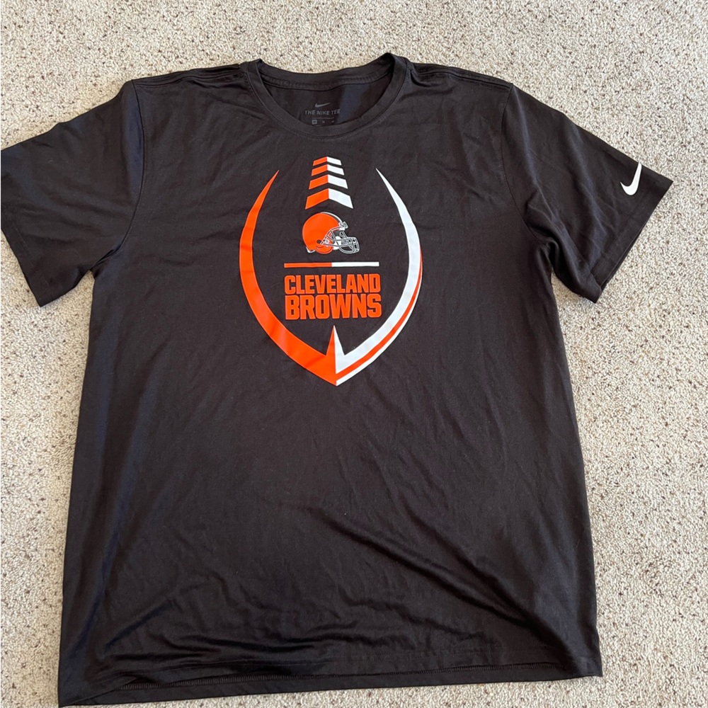 Men’s. Nike dry fit Cleveland Browns t shirt. Like new condition. XL